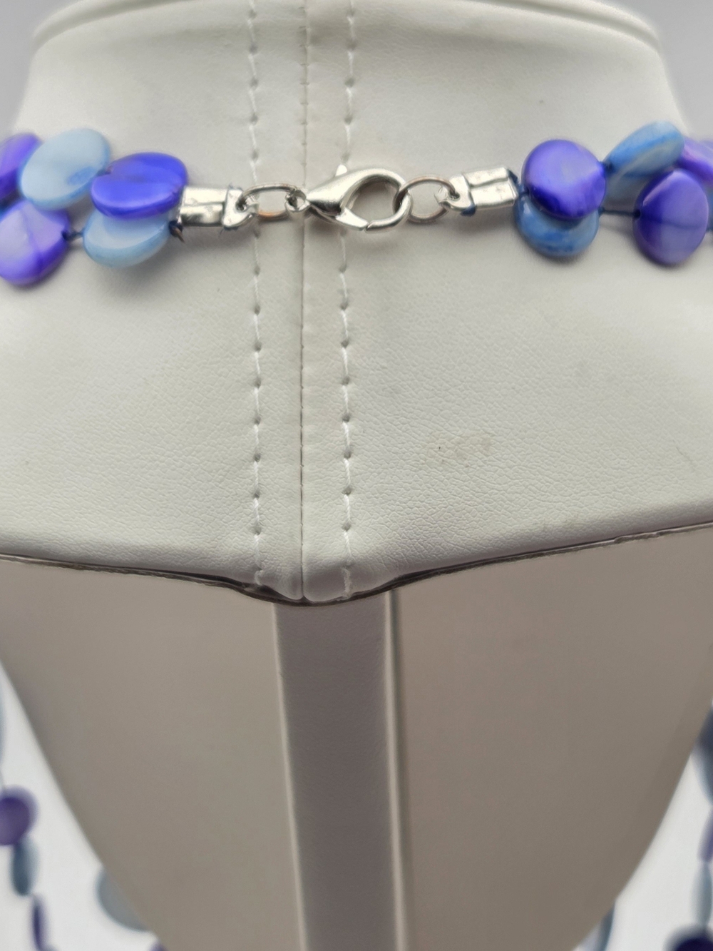 Vintage Blue Purple Mother of Pearl Disc Layered Necklace - Picture 14 of 16